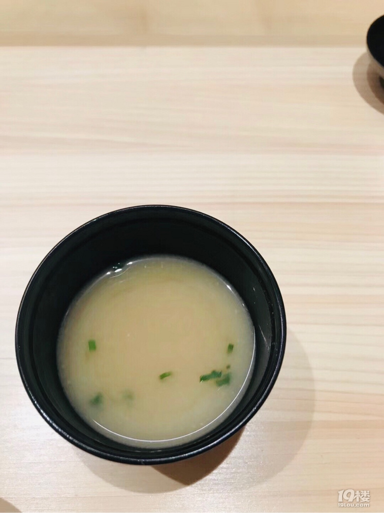 西湖邊的高端日料，吃到了最不一樣的鰻魚飯！