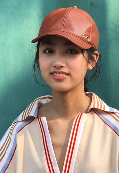 最美星二代?任达华女儿14岁逆天长腿堪比超模