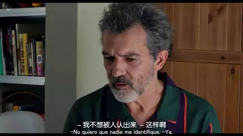 他这部最私人的自传电影,差点就赢了戛纳金棕榈奖《寄生虫