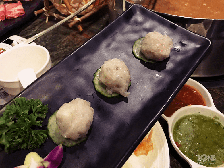 【探店】酸爽開(kāi)胃的泰式冬陰功湯火鍋，意外的好吃！