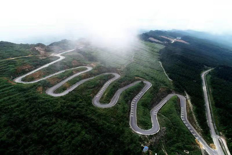 仙女山博象咏山水.避暑房新地标