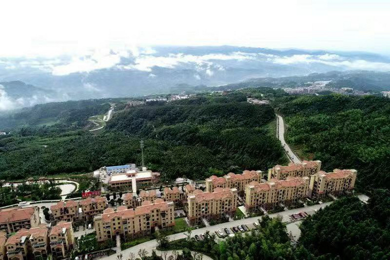 仙女山博象咏山水.避暑房新地标