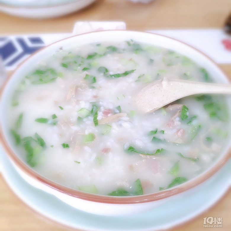 探店：明明是家面館，卻被它家的咸青菜撈飯圈粉了！