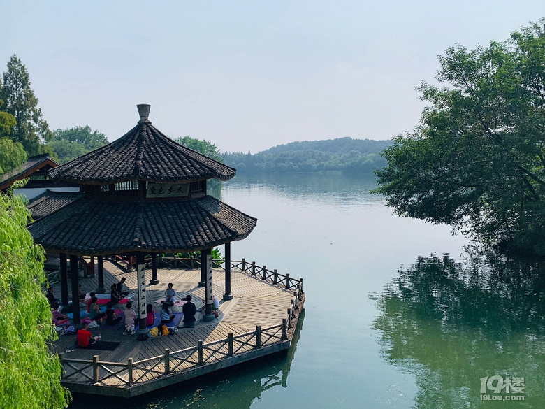 【秋游跡】漫步上香古道、法喜寺吃齋飯
