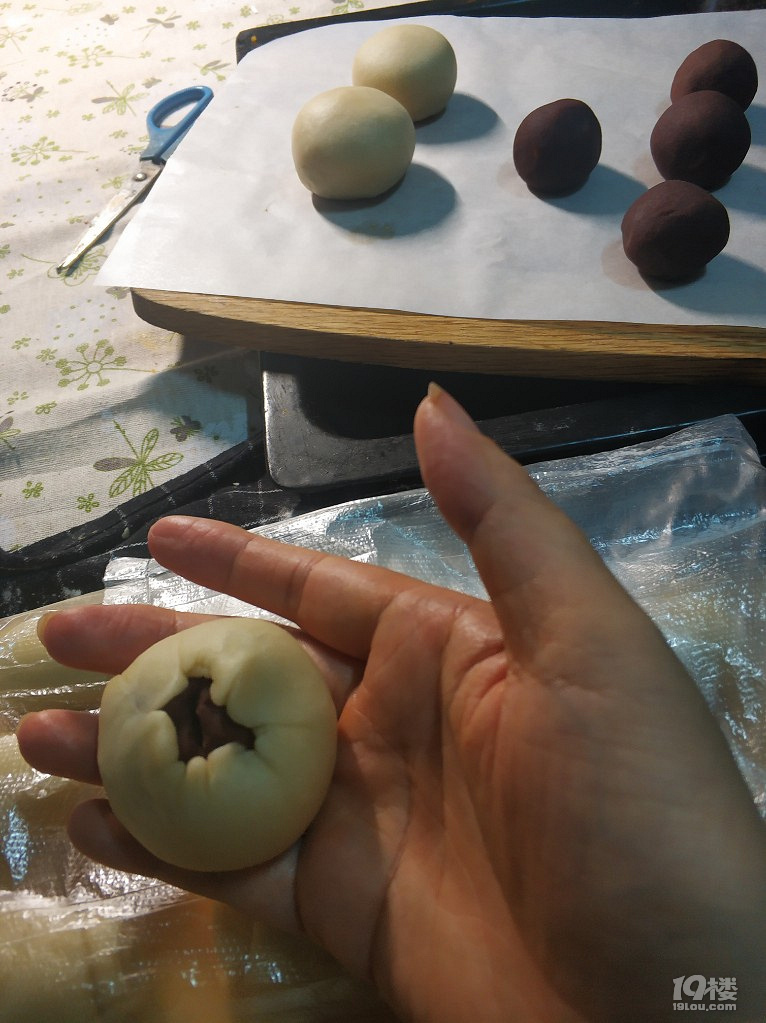節(jié)日尾聲做個(gè)蛋黃酥當(dāng)點(diǎn)心