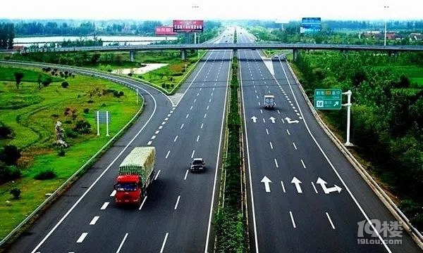 這些駕駛陋習(xí)，你占了幾個(gè)？