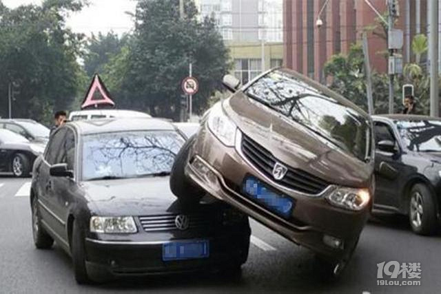 汽車第三者責(zé)任險(xiǎn)到底該買多少？盤點(diǎn)了一下，很多人都買錯(cuò)了