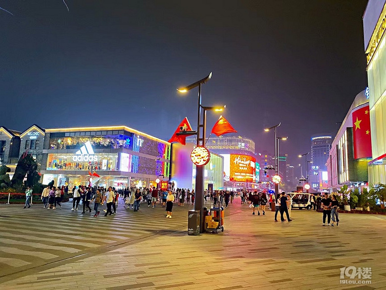 湖滨步行街-游杭州-旅游先遣队-杭州19楼