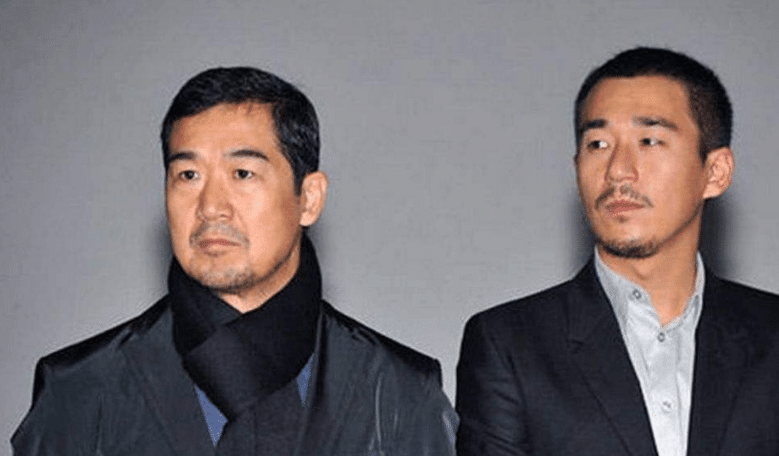 张国立邓婕近照曝光,老戏骨合体秀恩爱,只是为