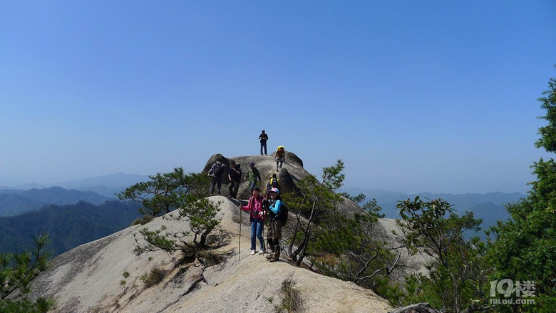 10.19 山頂沙漠龍須山，探索徽州龍川古村