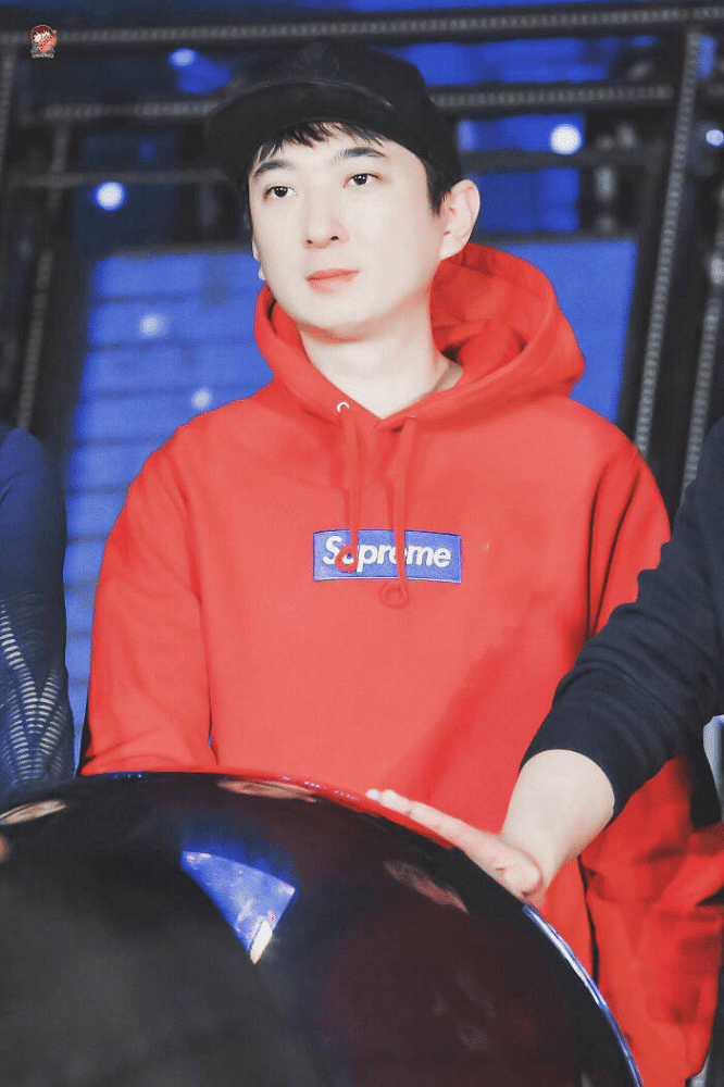 清空微博和朋友圈,网友爆料王思聪被抓了?其实