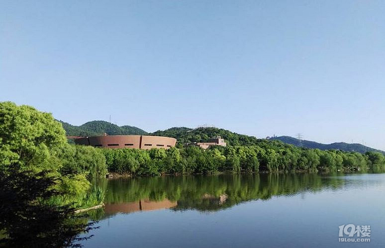pc蛋蛋网站在线_对不起,没有带着这份福利早点来见您~99元/年乘船游湘湖~