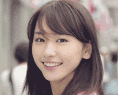 比起吳亦凡新MV女主，這位“國民初戀”才是美上天，笑起來太治