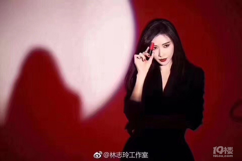 ᡿