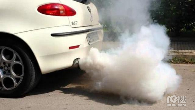汽車(chē)合格汽油合格，為啥年檢不合格？難道是開(kāi)車(chē)的姿勢(shì)不對(duì)