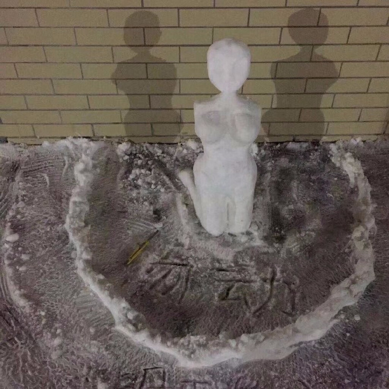 年度最不正經(jīng)雪人大賽，看完給跪了哈哈哈哈哈