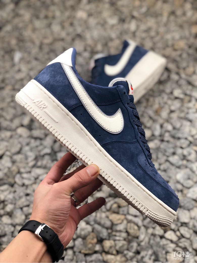 Ϳ Nike Air Force 1 Mid 073M