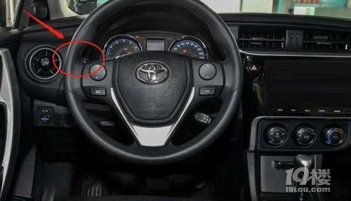 高速上超車，是按喇叭還是開燈光？老司機(jī)：要盡快弄懂