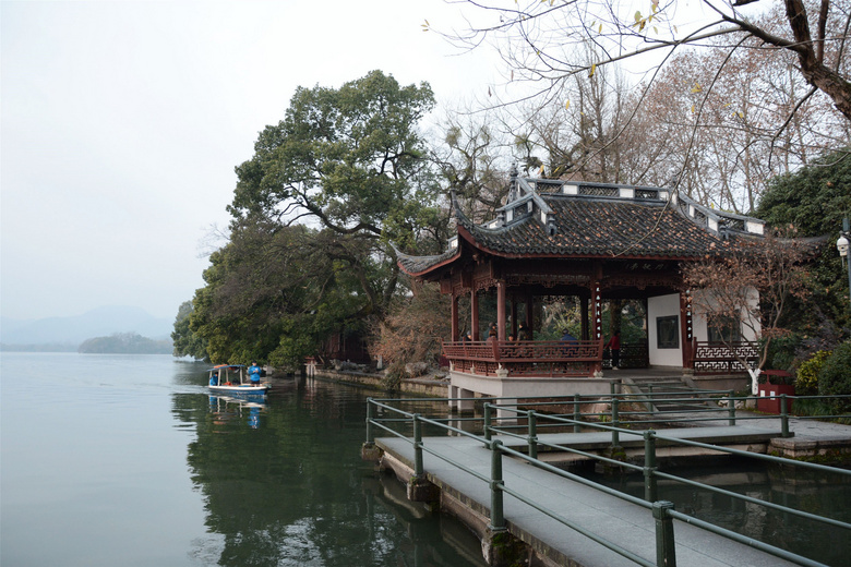 平湖秋月