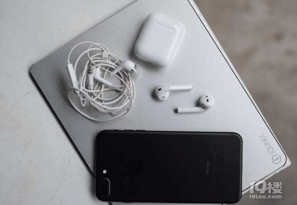 ȻɽկAirPods{CСcֱӷ