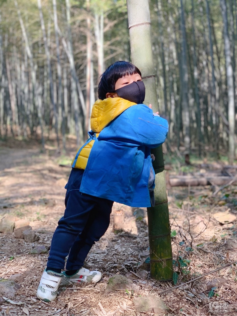 童年很貴 不許浪費(fèi) 嗷嗷嗷