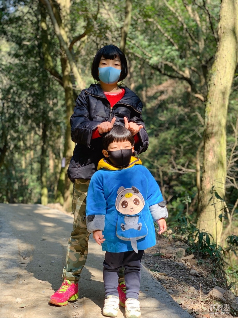童年很貴 不許浪費(fèi) 嗷嗷嗷
