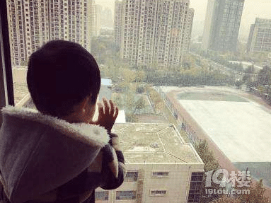 疫情時(shí)期 ，孩子天天鬧著要出門可咋辦？