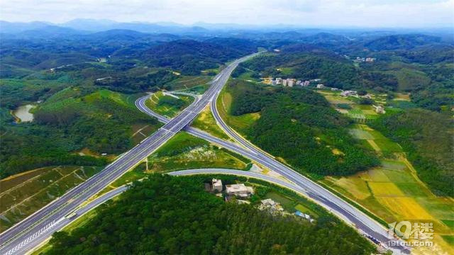 中國又一條公路在國外走紅，被媒體稱全球最美麗的公路