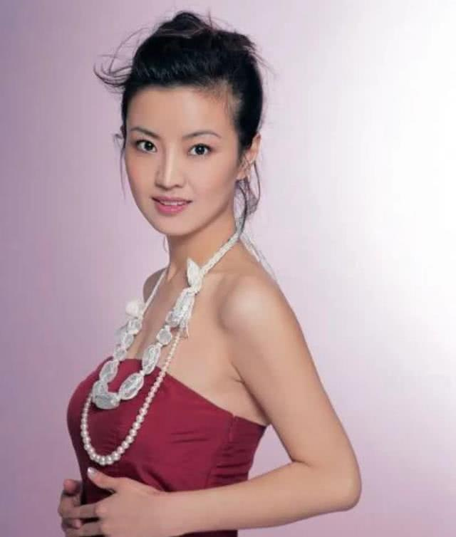 40岁涂经纬:从央视电影频道当家花旦到网综女主播,她后悔自己
