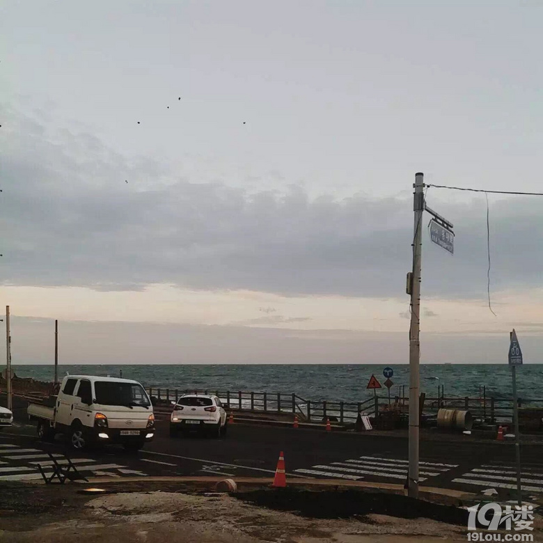 濟州島的大海，看到[表情]就走不動道，陰晴雨雪都有值得記錄的