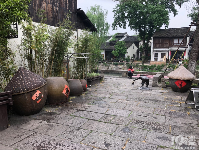 小河直街，雖然小，也挺不錯的@peony @蹲廁逗蛐 @pu