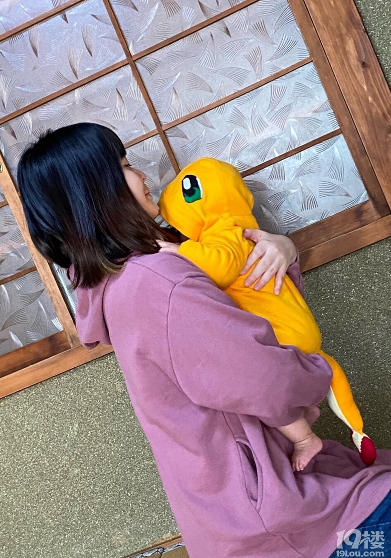 日本媽媽給女兒做的小火龍的衣服太有愛了