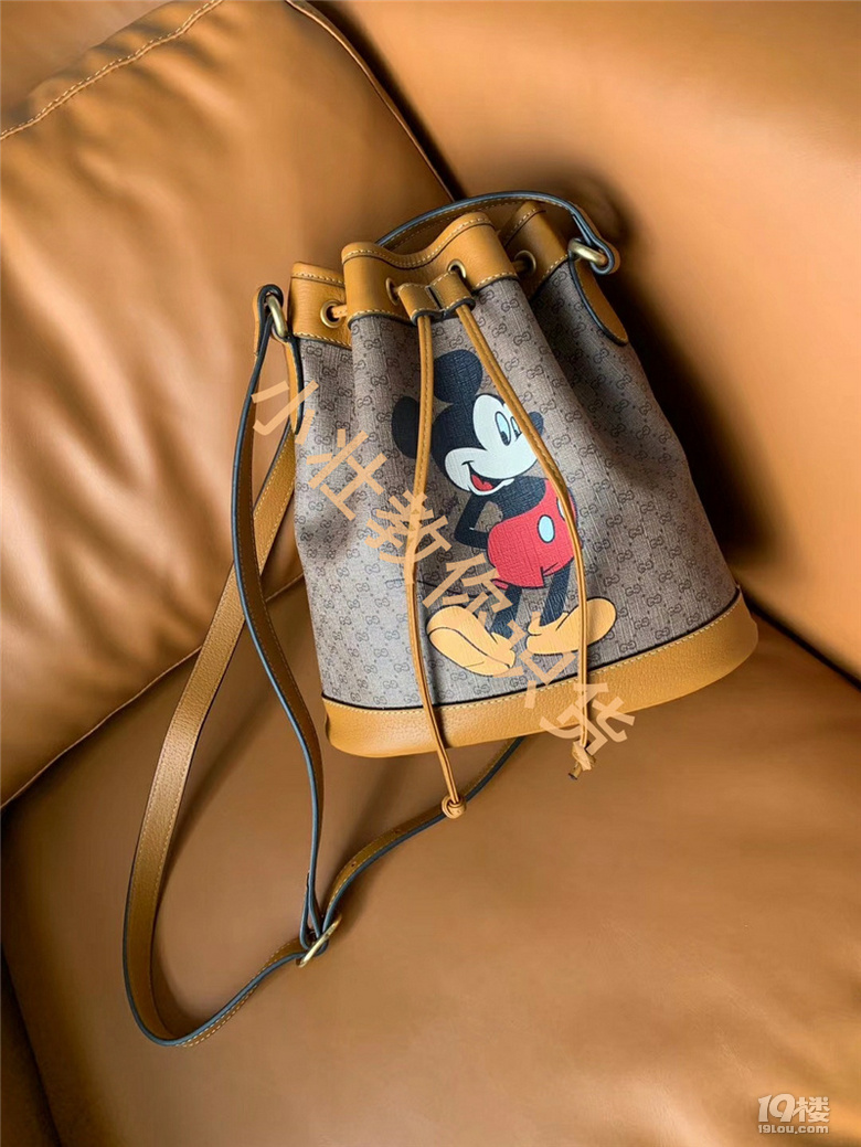 gucci 米奇水桶包判斷真假的幾個重要防偽點(diǎn)