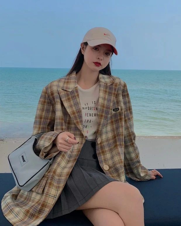 腋下包=時(shí)髦精新寵！跟著Kendall、Jennie買包不會