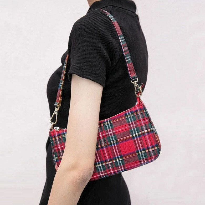 腋下包=時(shí)髦精新寵！跟著Kendall、Jennie買包不會