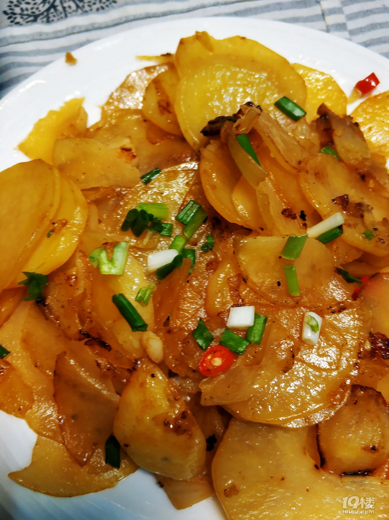 夏天來(lái)了我們的假期依然是燒飯，寫(xiě)字，畫(huà)畫(huà)