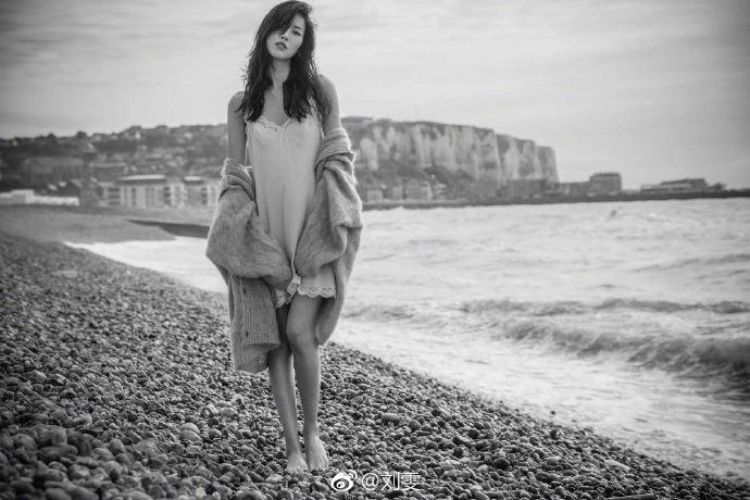 今年夏天，流行“不穿褲子”！