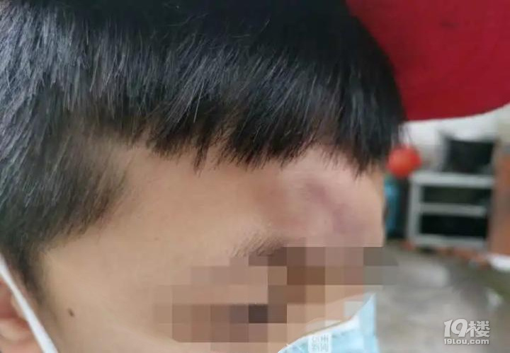 隨便開車門有多危險？昨天杭州一小學(xué)門口發(fā)生的這起事故