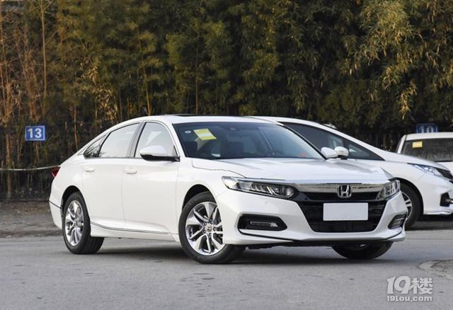 買轎車還是買SUV? 我來告訴你