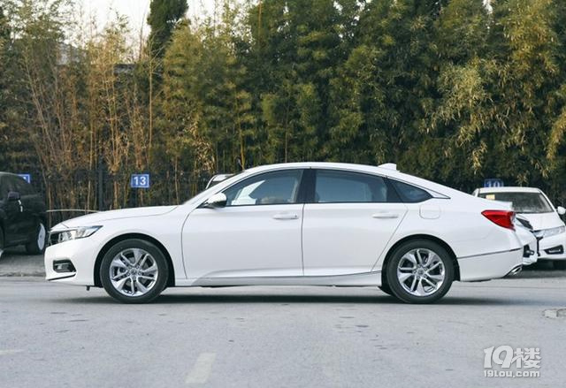 買轎車還是買SUV? 我來告訴你