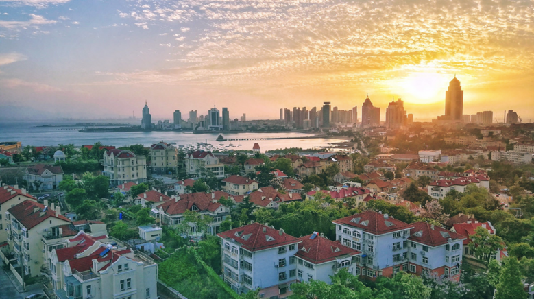 均溫20℃的海濱老城，紫色泡桐花美得像國外，現(xiàn)在去性價比超高