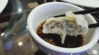 均溫20℃的海濱老城，紫色泡桐花美得像國外，現(xiàn)在去性價比超高