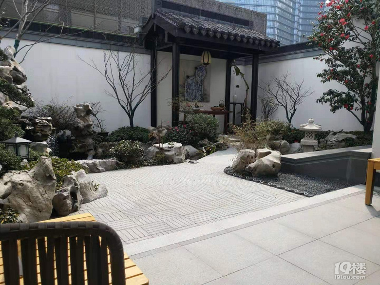 绿城物业钱塘江边绿城之江明月中式合院独门独户送院子