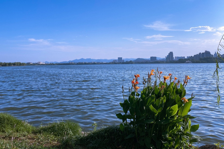 初夏的瓜渚湖