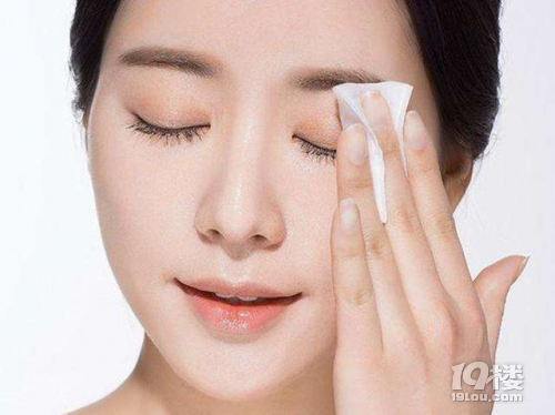 放假出游，給你這5個(gè)護(hù)膚有效技巧，想丑都難！