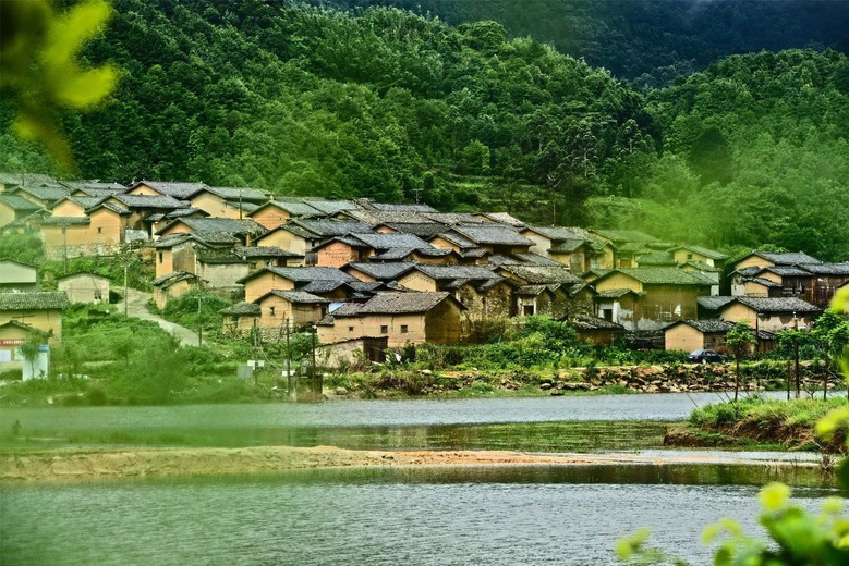 涼過貴州，仙過云南，這個人少景美的秘境里，藏著中國最爽的夏天