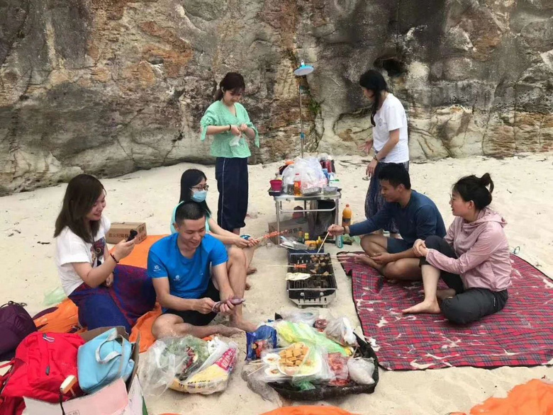 出行必看：這些裝備徒步必備，關(guān)鍵時刻能保命！