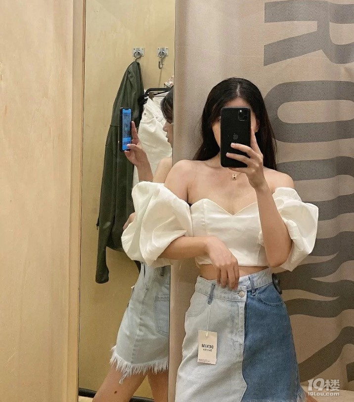 最近逛街發(fā)現了好多好看的衣服裙子，價格也都不貴