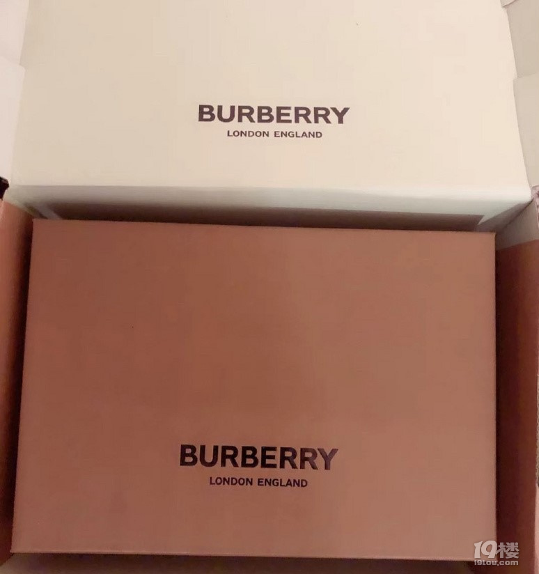 С£GɫBurberry TB朗l