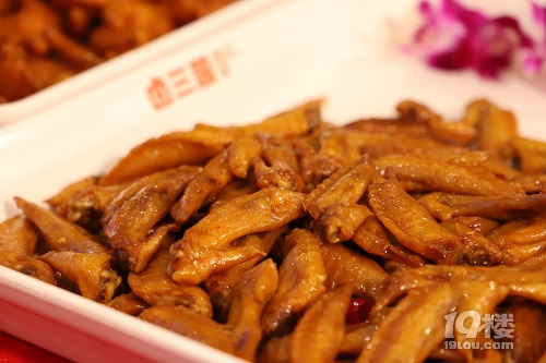 鹵味現(xiàn)撈所體現(xiàn)的新鮮既視感